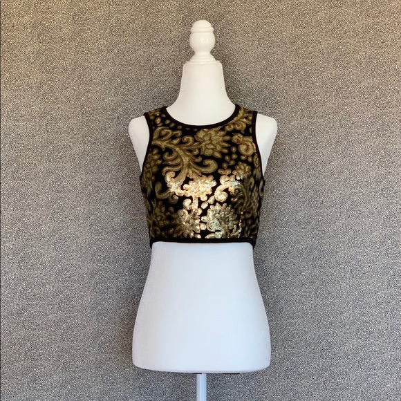 Forever 21 Tops - ✨💫Gold & Black Floral Sequin Crop Top💫✨ Forever 21 Tops - ✨💫Gold & Black Floral Sequin Crop Top💫✨
